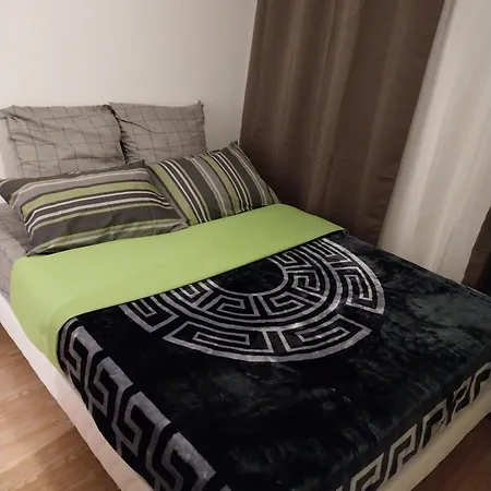 Zoe 3 D'hotes Apartment